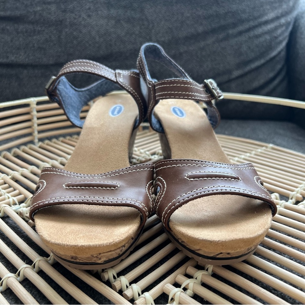 Dr Scholl’s Brown Wedge Sandals Sz 9.5 - Picture 2 of 10